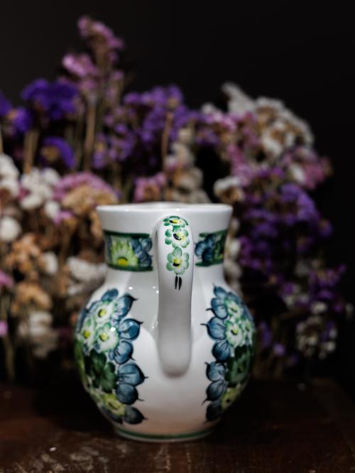 Dzban do mleka tyłem