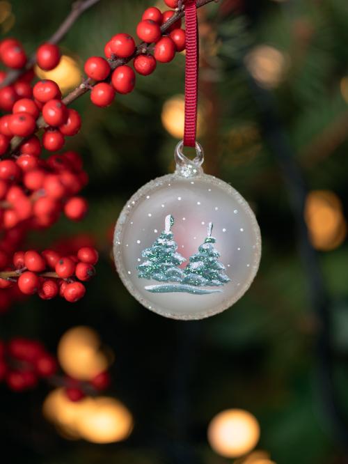 mała szklana okrągła bombka matowa biała