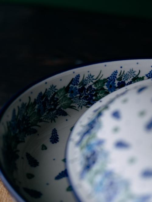 Naczynie do zapiekania z pokrywką Wianek zbliżenie na środek