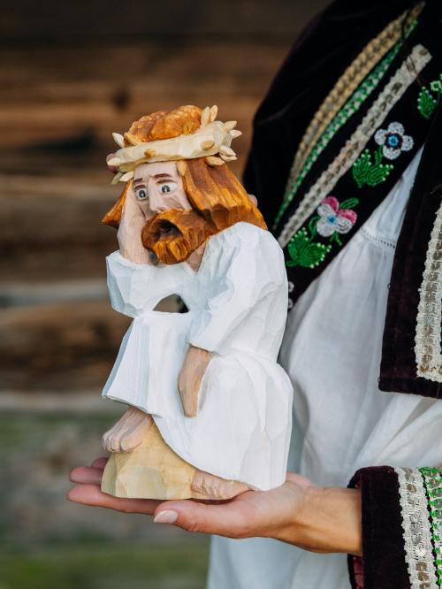 jezus w koronie cierniowej