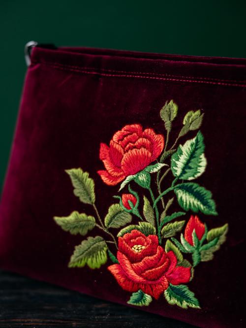 zbliżenie na czerwone róże