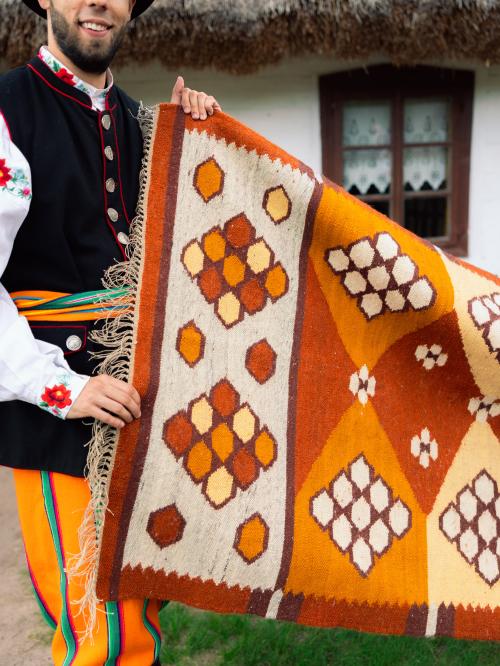 kilim lato