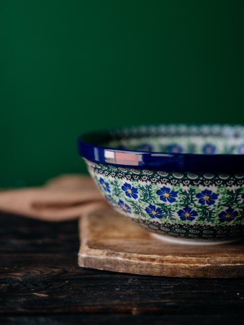 miska duża chabry na drewnie