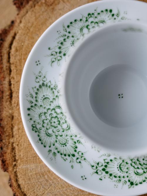 zbliżenie na środek filiżanki