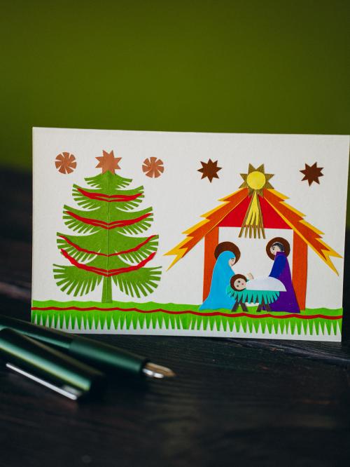 kartka wycinanka świąteczna na drewnie