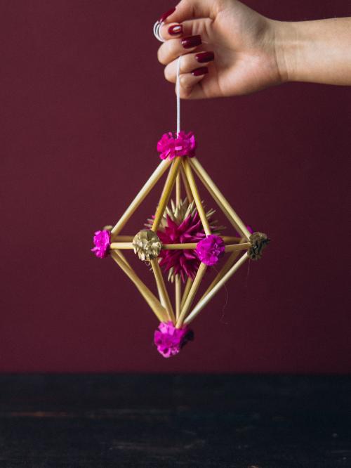 mini pająk w dłoni