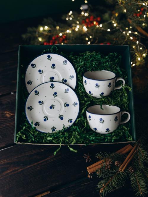 zestaw dwóch filiżanek do herbaty jagódki