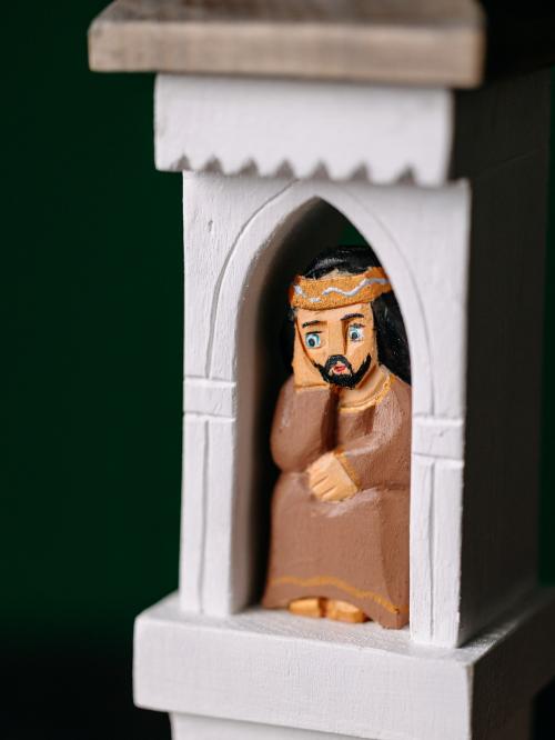 Jezus w brązowej szacie