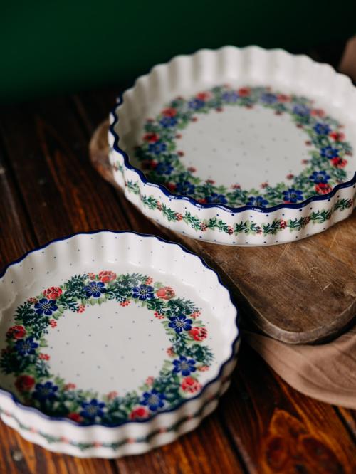 dwie formy do pieczenia tarty wianek z czerwonymi makami