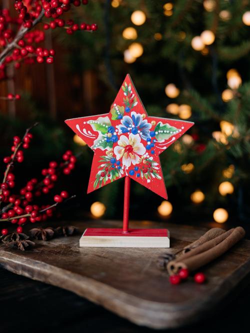 gwiazdka z drewna czerwona