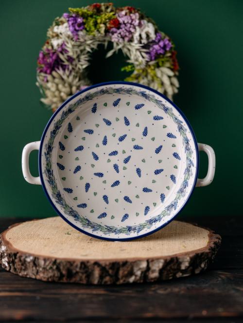 Naczynie do zapiekania Wianek na tle wianka suszonego