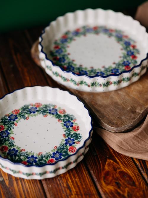 dwie formy do pieczenia tarty wianek z czerwonymi makami