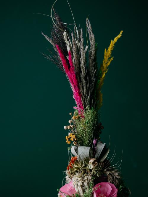 palma na zielonym tle