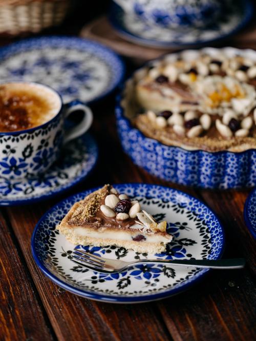 talerz polne kwiaty  z ciastem