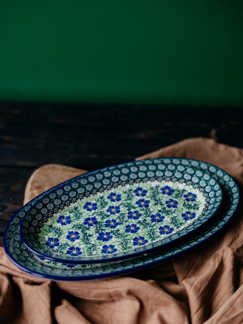 dwa półmiski różnej wielkości bolesławiec