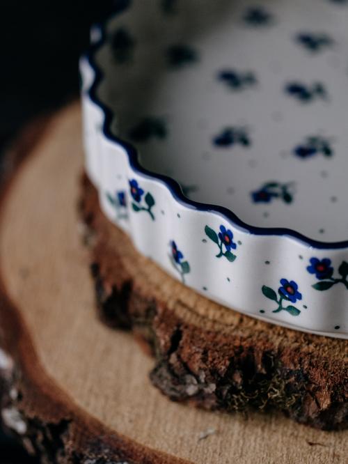 Forma do pieczenia tarty Kwiatki na Nóżce  na drewnie