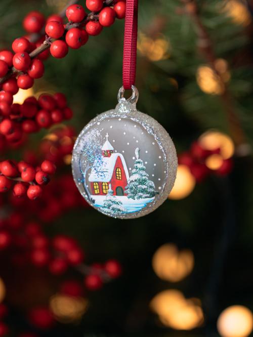 bombka szklana z kościółkiem