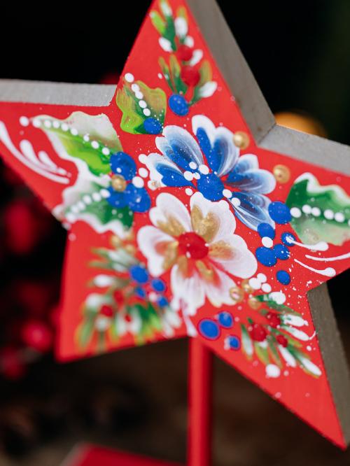 zbliżenie na kwiatowe zdobienie