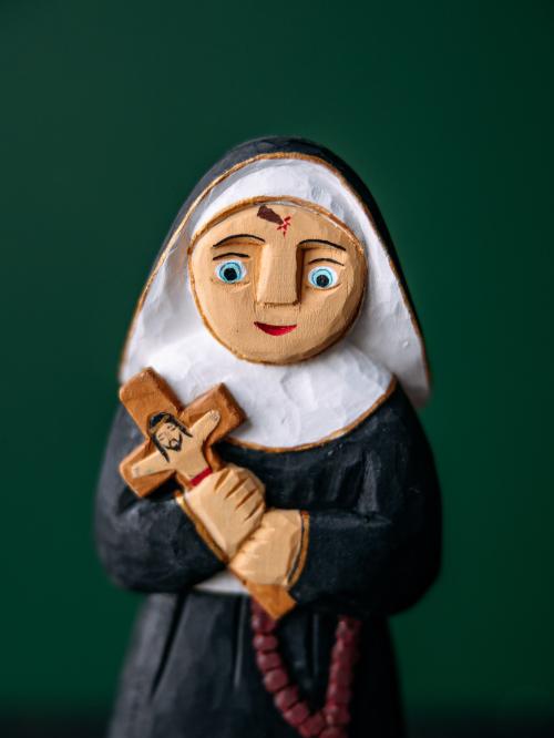 święta rita na zielonym tle