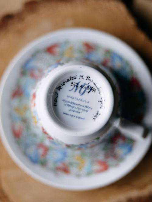 zdjęcie filiżanki od spodu