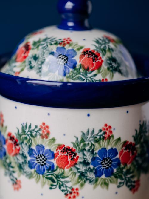 zbliżenie na pojemnik