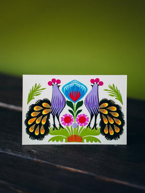 kartka wycinanka na zielonym tle