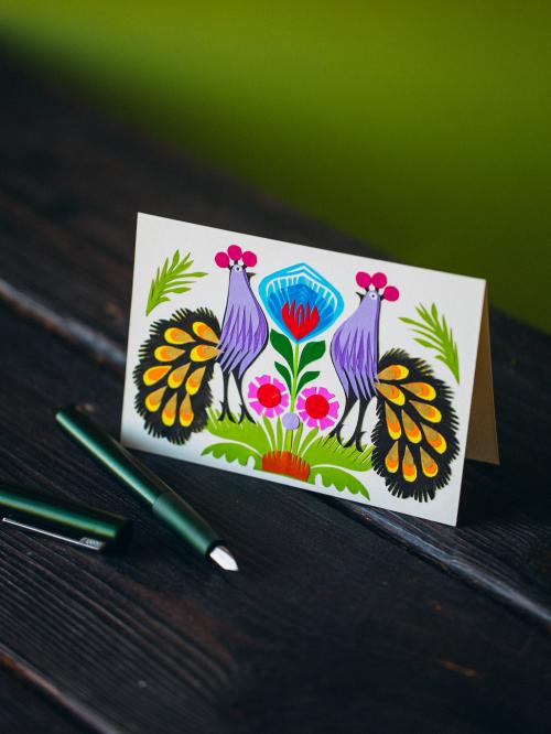 kartka wycinanka na drewnie