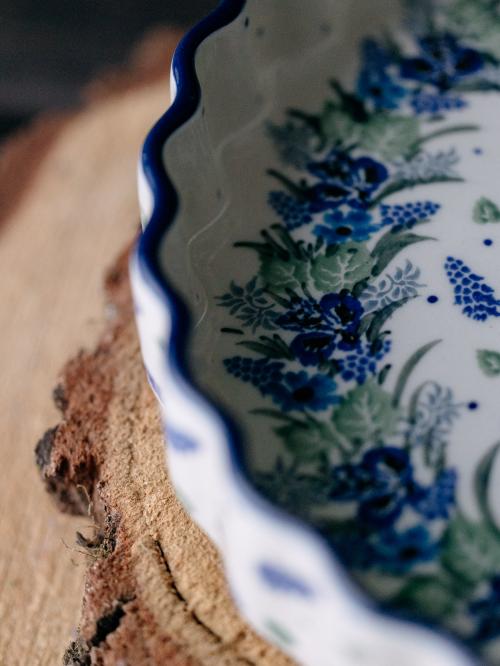 zbliżenie na falujący brzeg