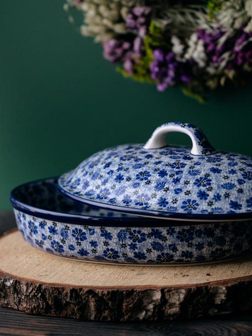 Naczynie do zapiekania z pokrywką Łąka na tle wianka suszonego