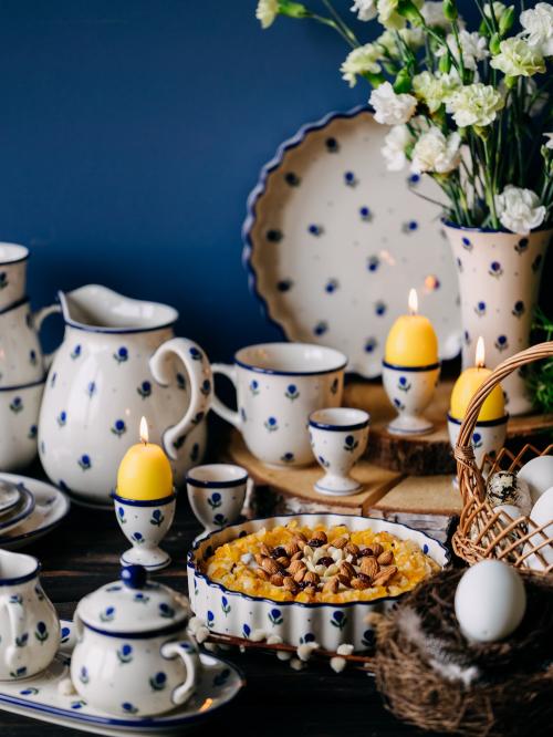 dzbanek w aranżacji wielkanocnej