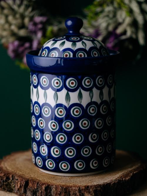 zbliżenie na pojemnik