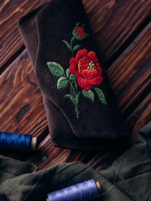 aksamitne etui na okulary