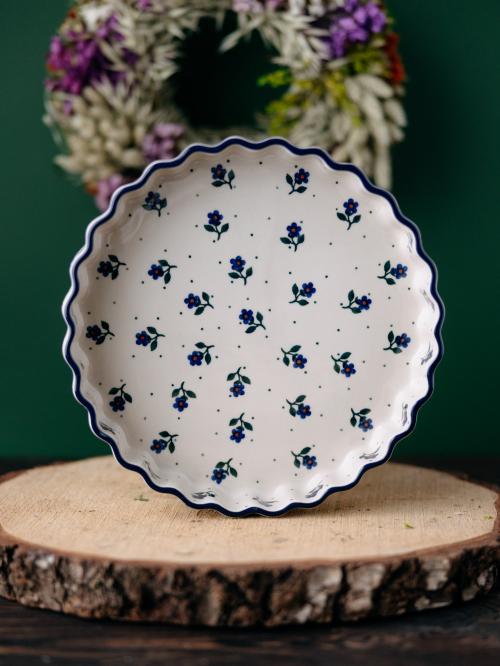 Forma do pieczenia tarty Kwiatki na Nóżce  na tle suszonego wianka