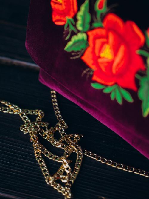 zbliżenie na łańcuszki