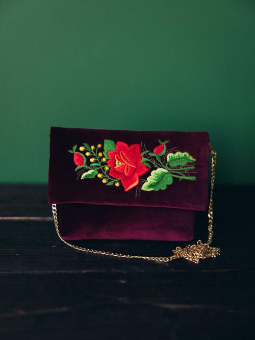 kopertówka haftowana bordowa