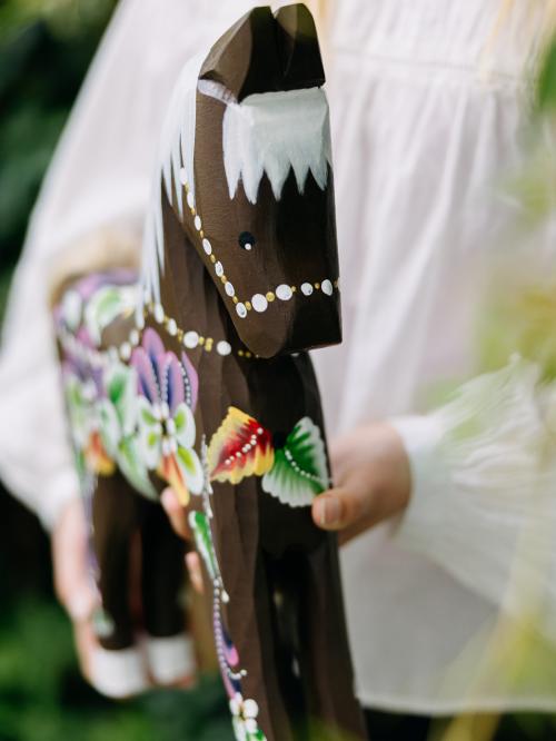 brązowy konik