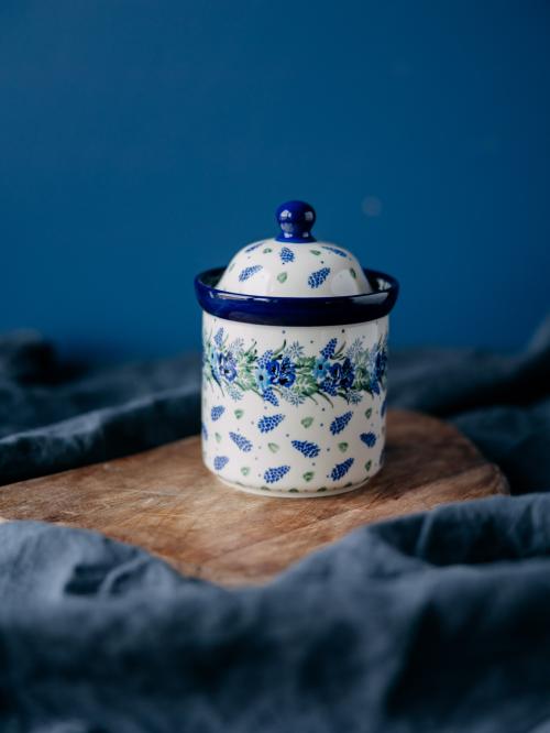 pojemnik z przykrywką wianek