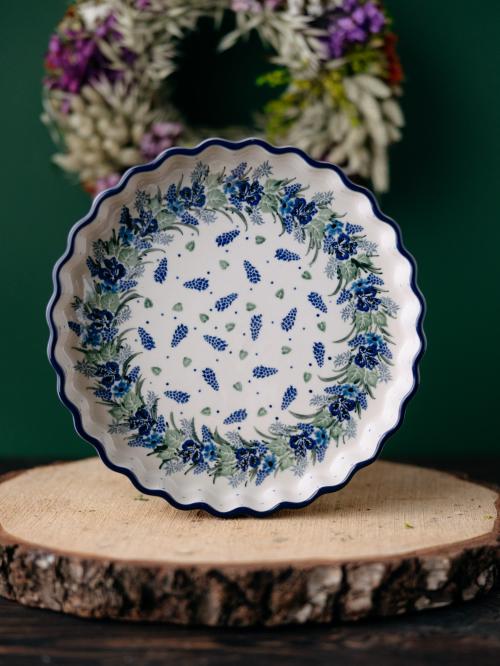 Forma do pieczenia tarty Wianek  na tle suszonego wianka