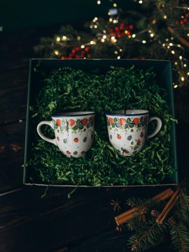 Zestaw dwóch kubków filiżankowych Truskawki - Ceramika Bolesławiec