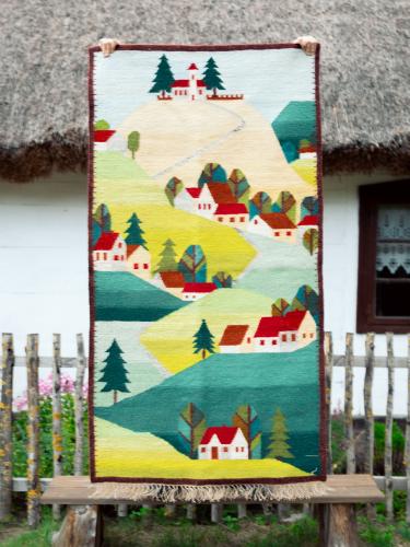 Kilim wełniany - Na wzgórzu