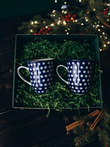 Zestaw dwóch kubków wywijanych dużych Groszki - Ceramika Bolesławiec