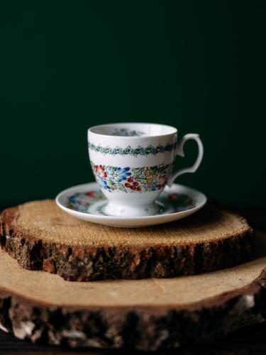 Filiżanka na stopce ze spodkiem okrągła - Porcelana Opolska