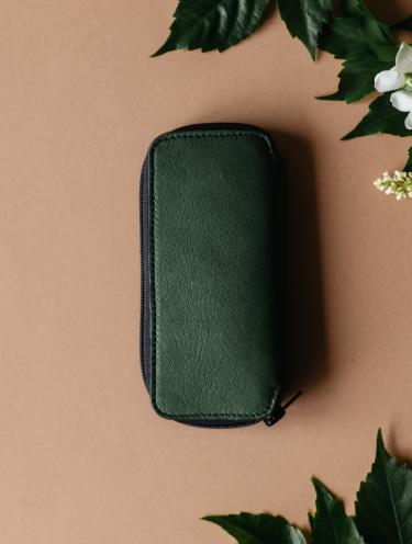 Etui skórzane z suwakiem - zielone