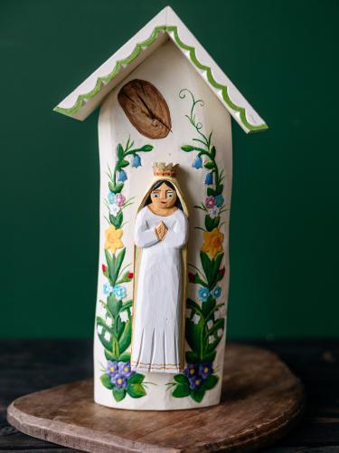 Kapliczka wisząca - Matka Boska w koronie