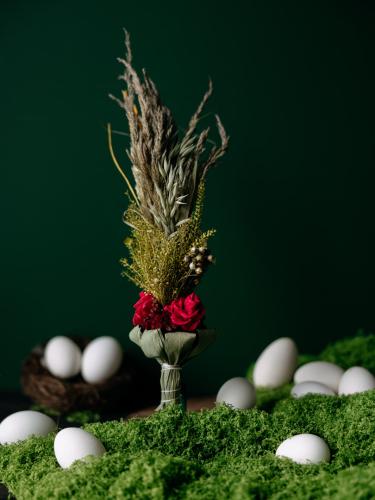 Palma wielkanocna mała - czerwone kwiaty