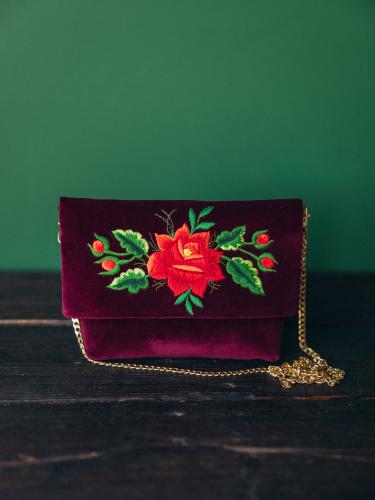 Kopertówka haftowana bordowa - róża czerwona z woreczka